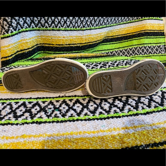 Red Converse All-Star Chuck Taylor Low Top Shoes Youth Size 12 (US) - Picture 9 of 9